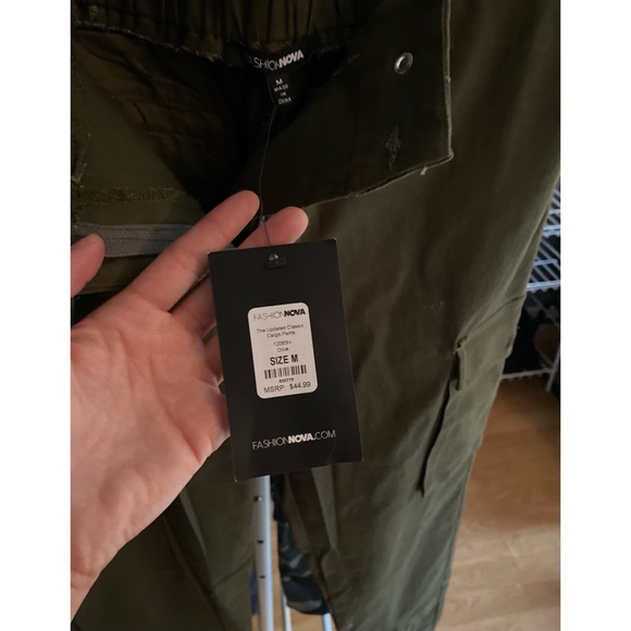 The updated cargo pant from FashionNova - Picture 2 of 3